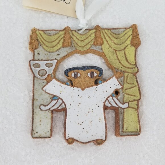 St. Andrew's Abbey Ceramics, Actor Angel, Handmade by Artisans, Ornament, Gift - Picture 1 of 4